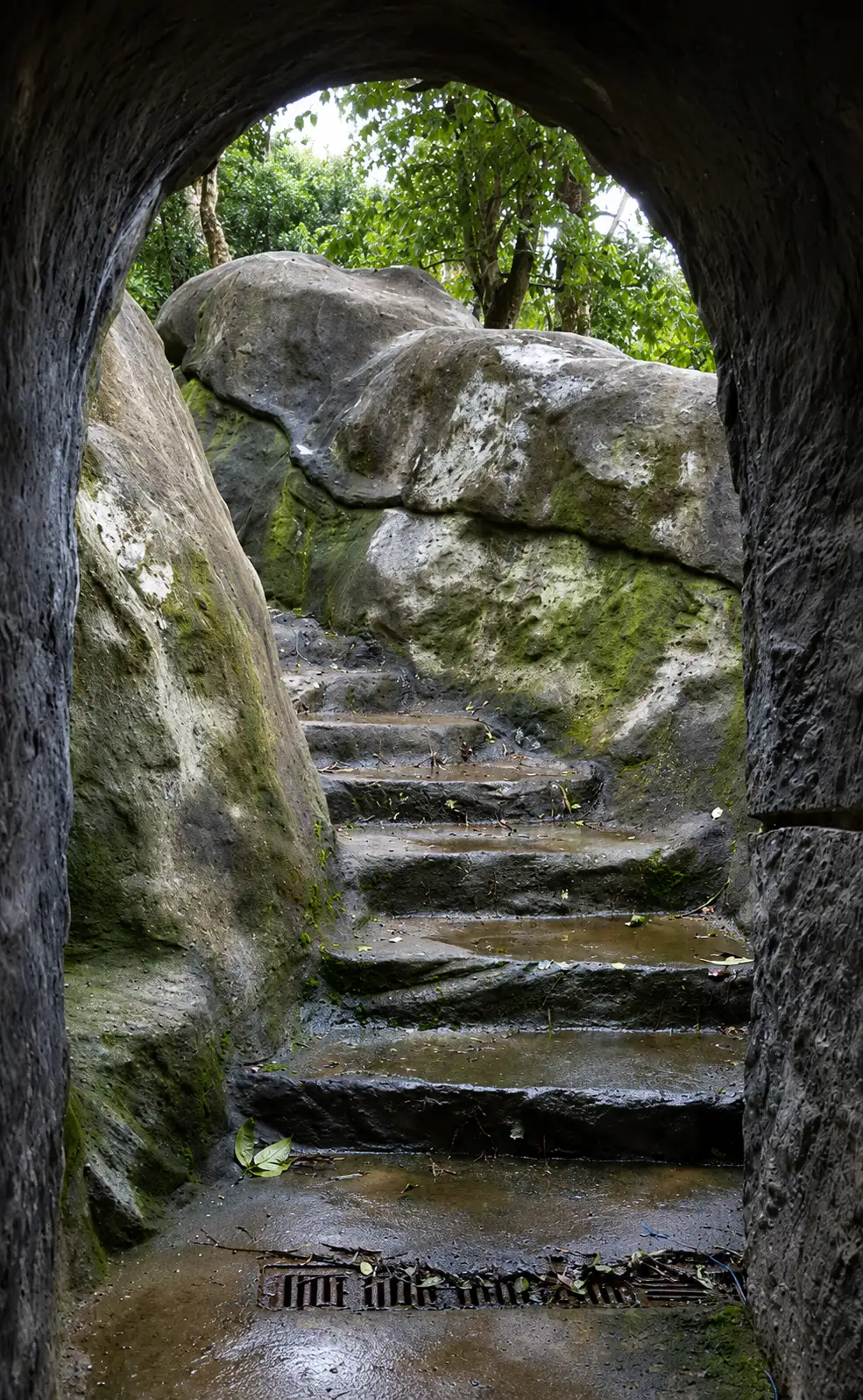Ferrocement landscaping steps and structures